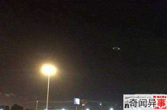 休斯顿不同地点同时出现不明飞行物