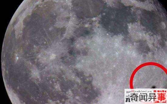 外星人也赏月?UFO穿越月面惊悚画面
