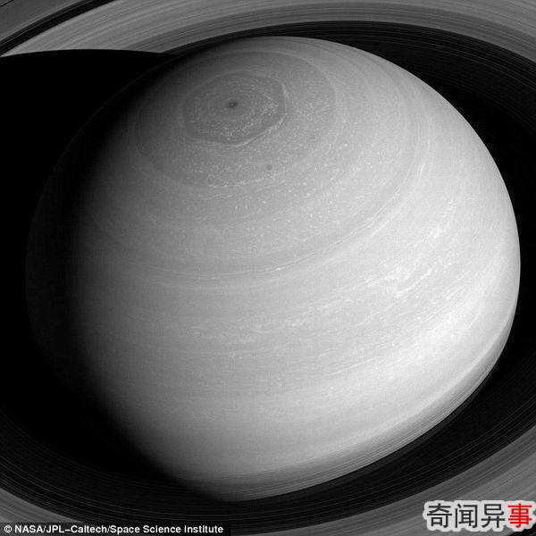 卡西尼探测器最新图像揭晓土星六边形风暴形成谜团