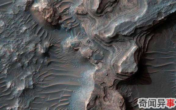 火星表面存在层状沉积物暗示曾有湖泊