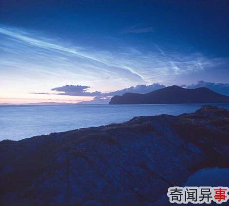 宇航员拍摄青藏高原上空神秘夜光云(组图)