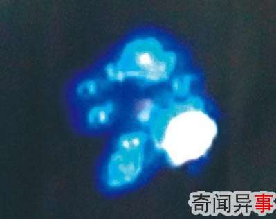 昆明惊现蓝色闪光物不是风筝也不是飞机疑是UFO