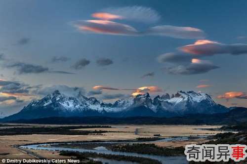 南美上空惊现大量“UFO”似外星人入侵