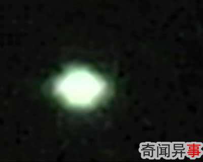 上海虹口杨浦夜空忽现“UFO”