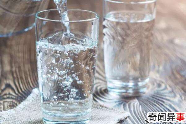 һȶˮʣ2500-3000ml(5ƿ500mlũɽȪ)